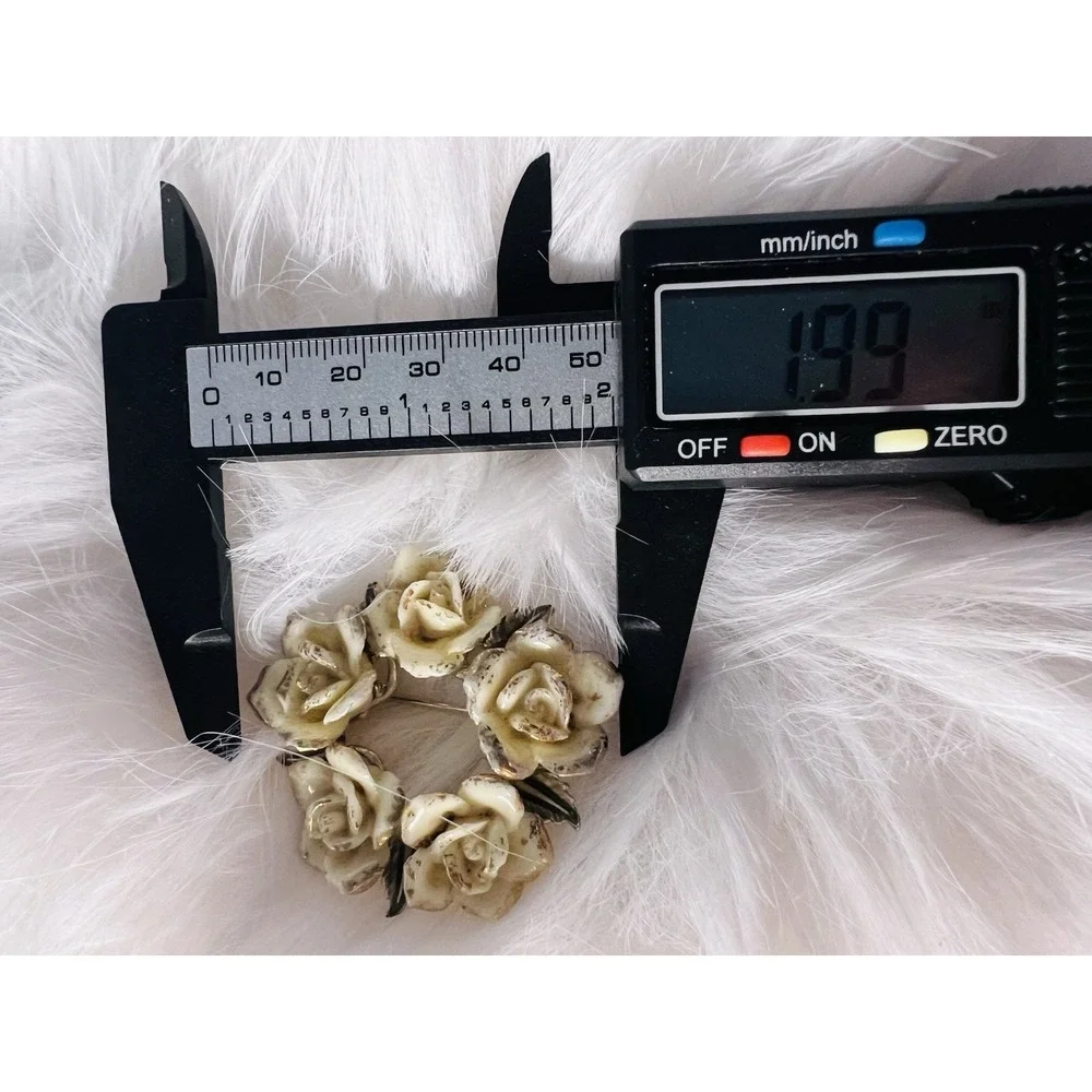 Vintage Coro Brooch Pin Flower Yellow Gold Tone Elegant Classic Perfect Gift